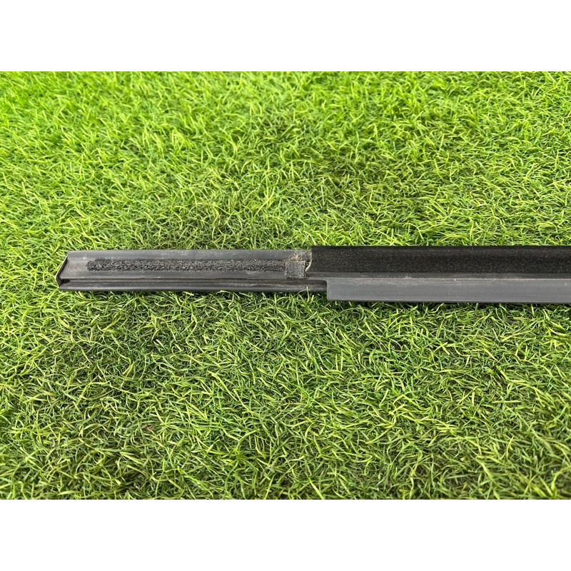 Зовнішній молдинг дверки (кузов і елементи) Jeep Cherokee KL 2014 2.4 68142975AB