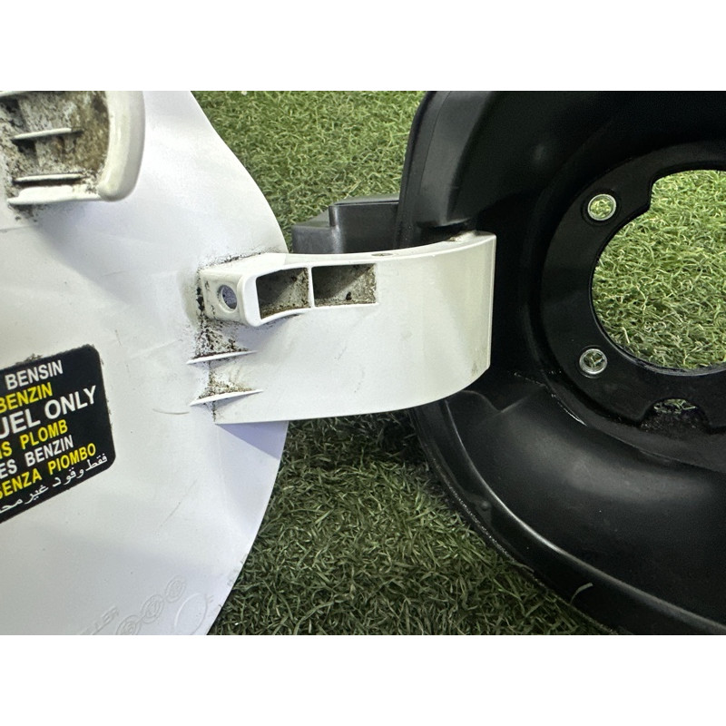 Лючок топливного бака (кузов и элементы) Hyundai Ioniq AE 2017 1.6 69513G2000