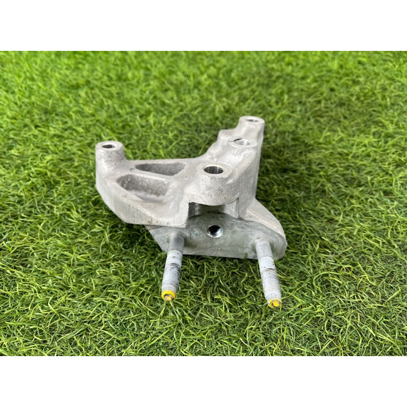 Кронштейн (двигатель и элементы) Hyundai Ioniq AE 2018 1.6 Hybrid 2167003HA0