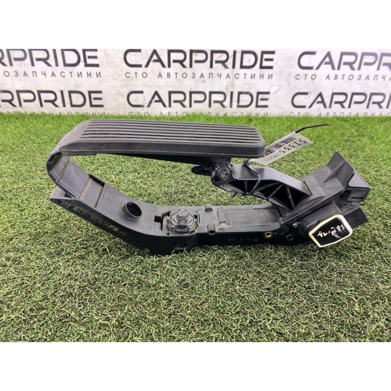 Педаль газа (электрика двигателя) Mercedes-Benz E-class W211 2006 3.2 M112.946 a2113000504