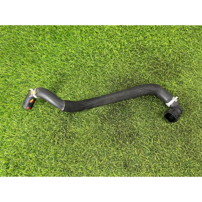 Патрубок (система охлаждения) Hyundai Ioniq AE 2018 1.6 Hybrid 369302B101