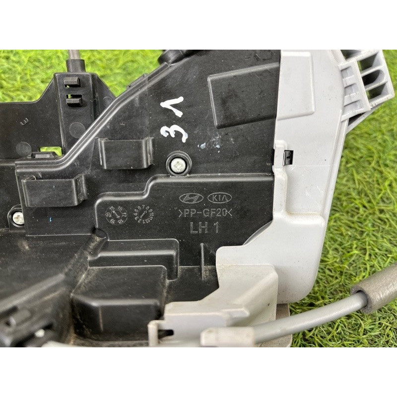 Замок двери (кузов и элементы) Hyundai Ioniq AE 2018 1.6 Hybrid 81410G2000