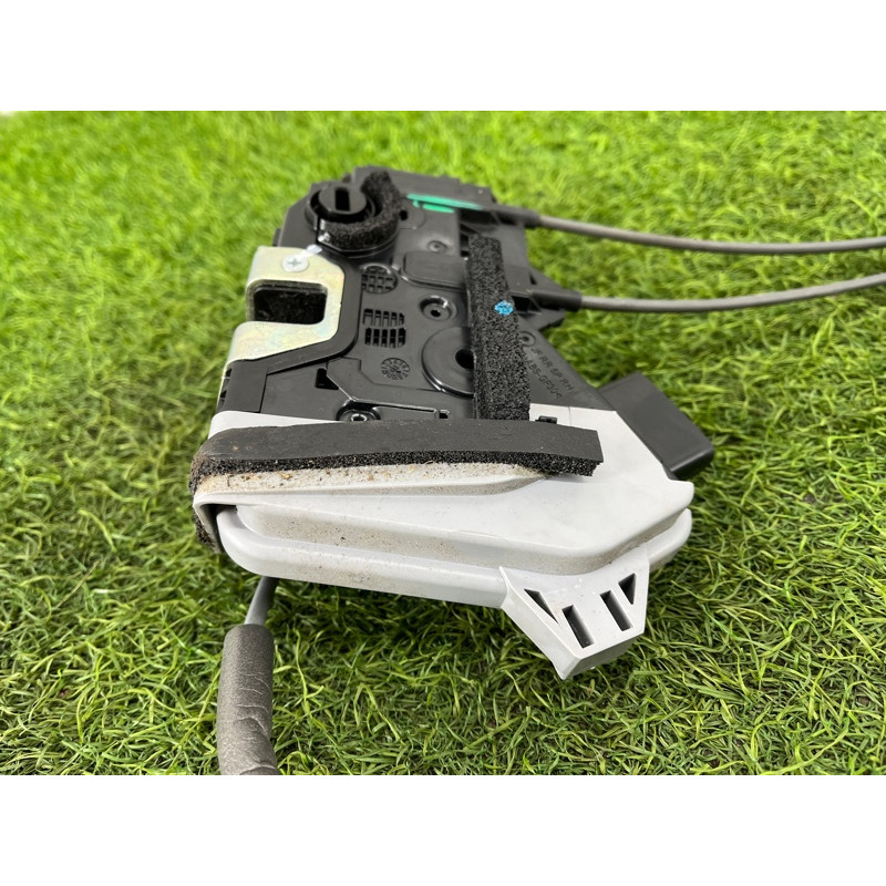 Замок двери (кузов и элементы) Hyundai Ioniq AE 2018 1.6 Hybrid 81420G2000