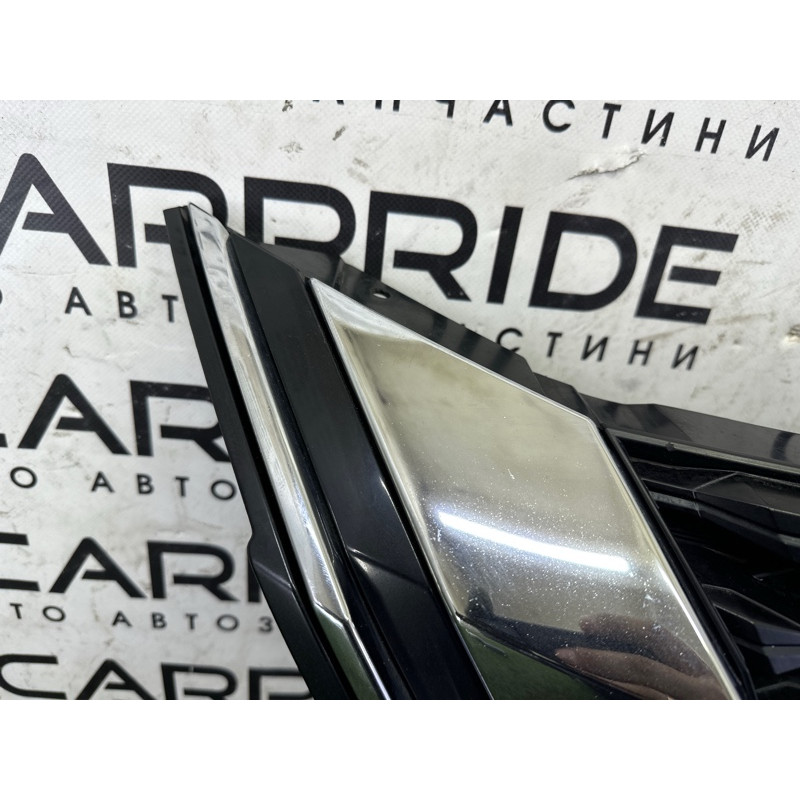 Решетка радиатора (наружные элементы кузова) Nissan Rogue T33 2021 2.5 PR25DD 623106RR0B