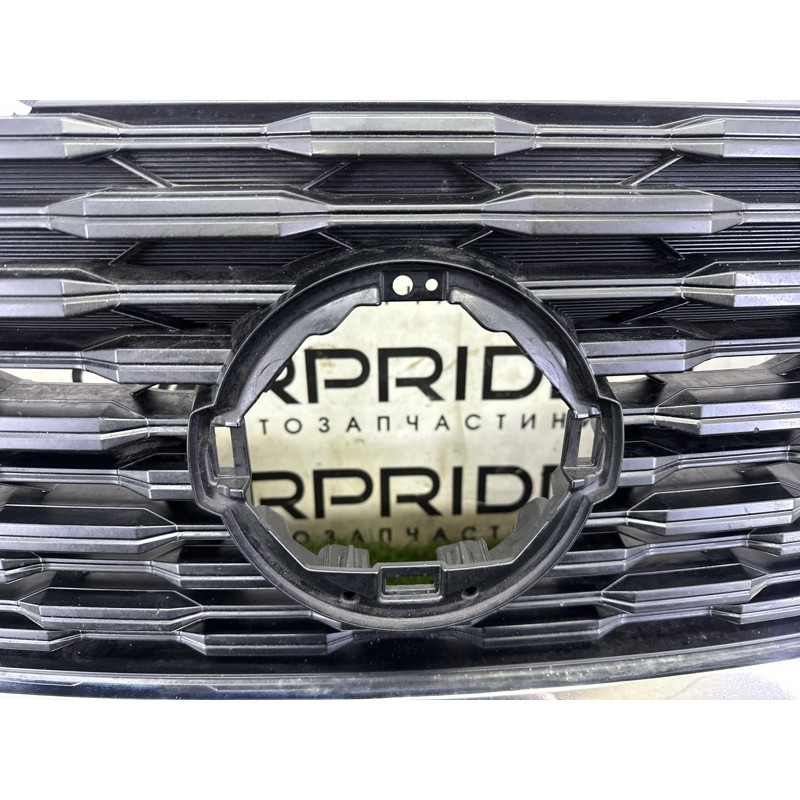 Решетка радиатора (наружные элементы кузова) Nissan Rogue T33 2021 2.5 PR25DD 623106RR0B