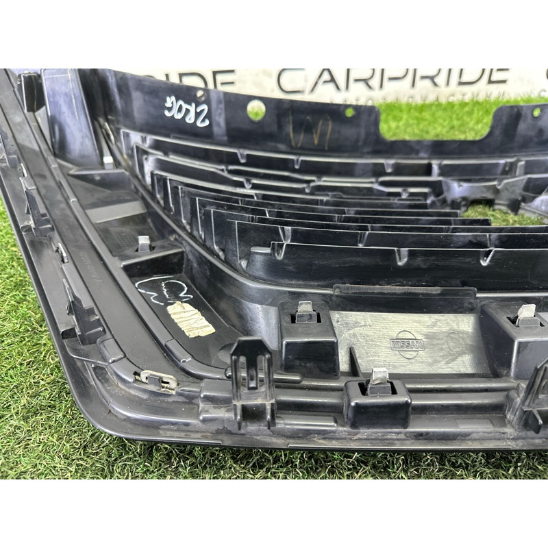 Решетка радиатора (наружные элементы кузова) Nissan Rogue T33 2021 2.5 PR25DD 623106RR0B