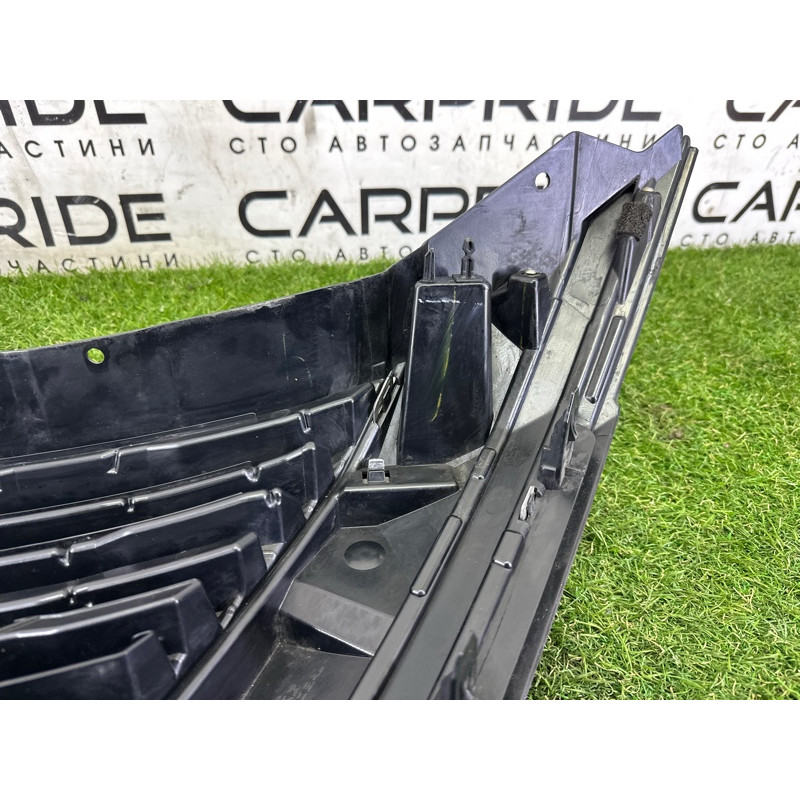 Решетка радиатора (наружные элементы кузова) Nissan Rogue T33 2021 2.5 PR25DD 623106RR0B