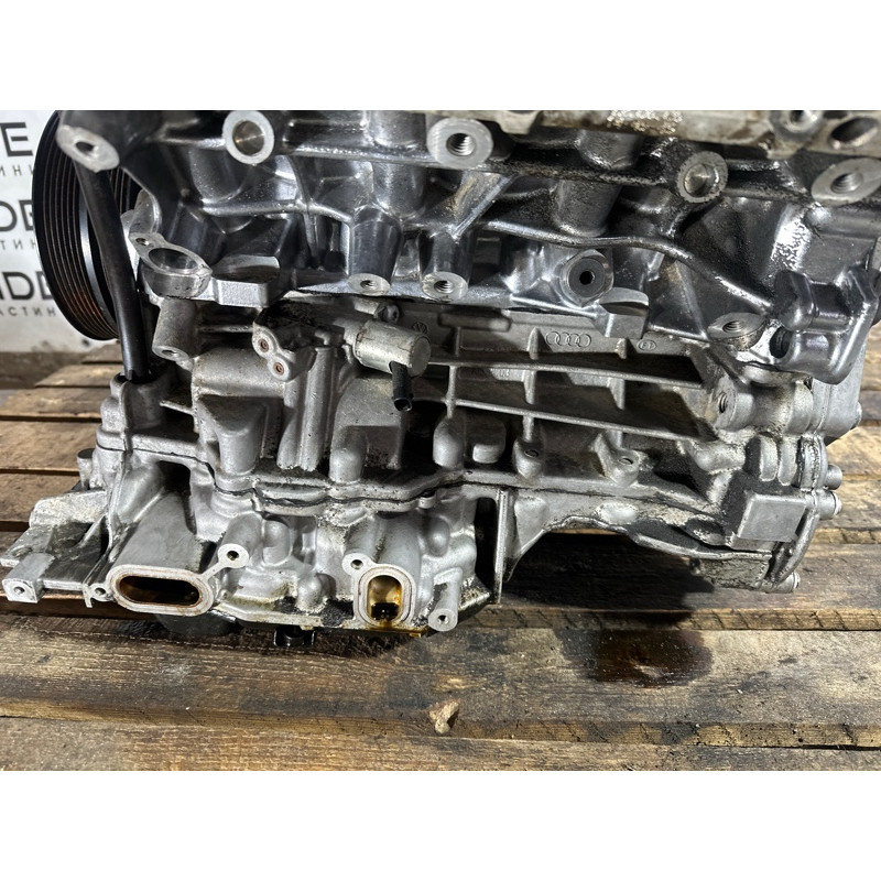 Двигатель (двигатель и элементы) Volkswagen Touareg NF 2013 3.0 Hybrid 06E100038D