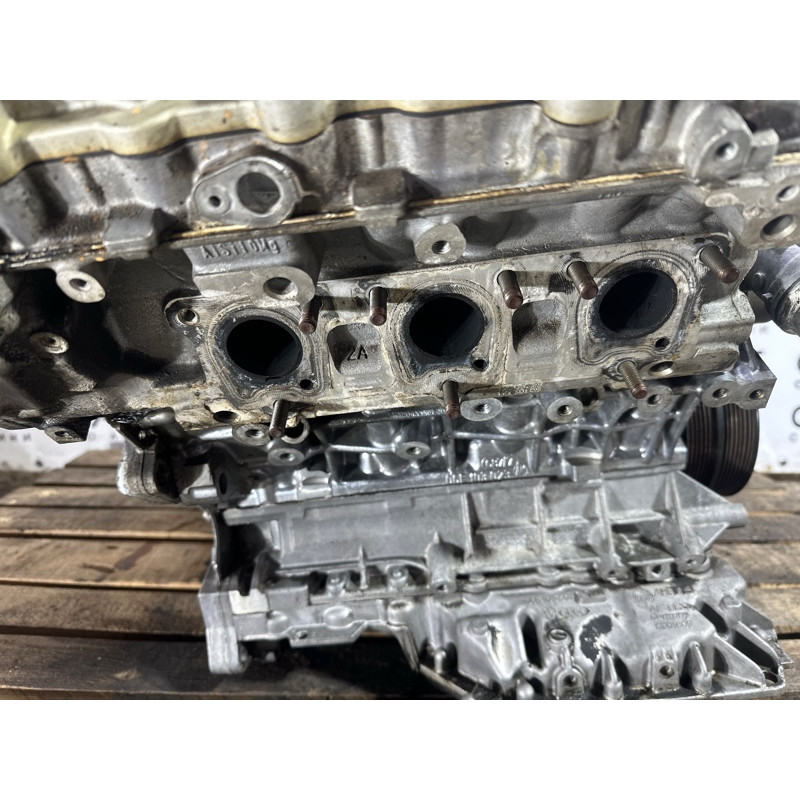 Двигатель (двигатель и элементы) Volkswagen Touareg NF 2013 3.0 Hybrid 06E100038D