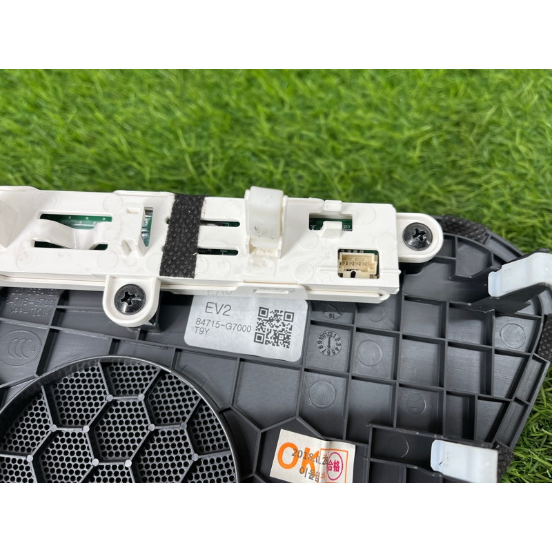 Крышка динамика в торпедо (салон) Hyundai Ioniq AE 2018 1.6 Hybrid 84715G7000T9Y