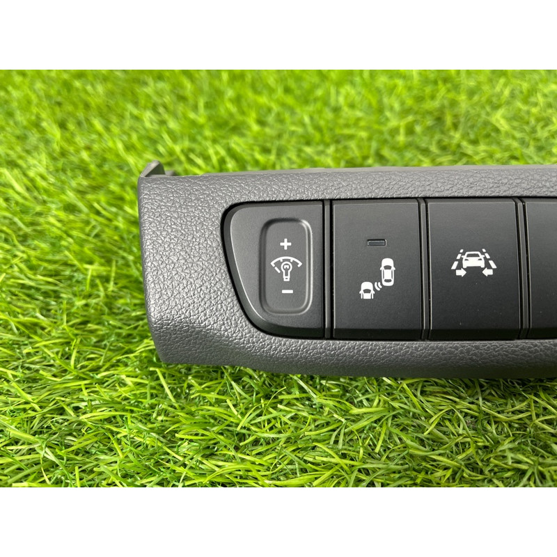 Блок кнопок (електрика / кнопки) Hyundai Ioniq AE 2018 1.6 Hybrid 93700G2140T9Y