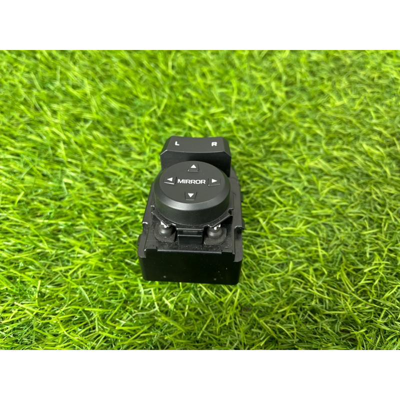 Блок управления зеркалами (электрика / блоки управления) Hyundai Ioniq AE 2018 1.6 Hybrid 93530G20104X