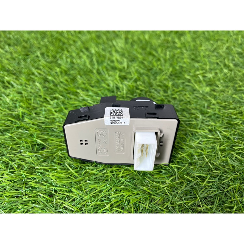 Блок управления зеркалами (электрика / блоки управления) Hyundai Ioniq AE 2018 1.6 Hybrid 93530G20104X