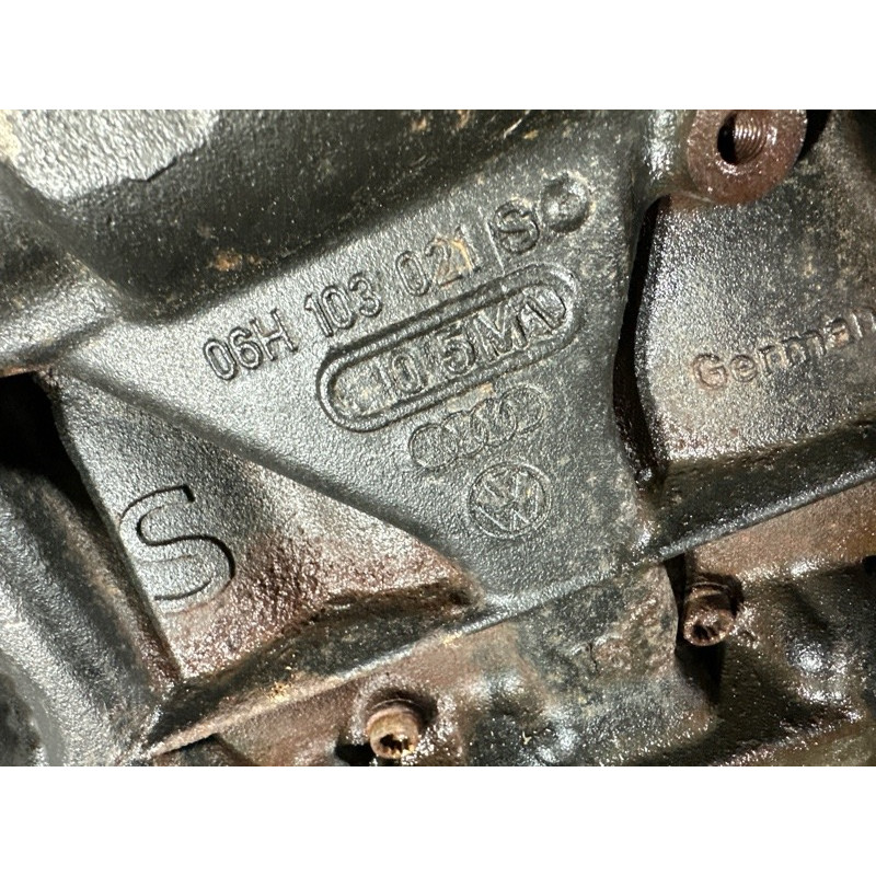 Двигатель (двигатель и элементы) AUDI A4 B8 2013 2.0 TFSI 06H100034H