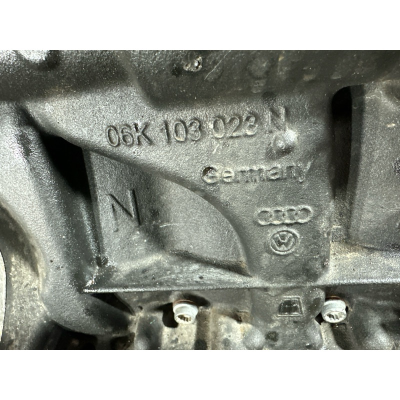 Двигатель (двигатель и элементы) AUDI A4 B9 2017 2.0 TFSI 06L100033D