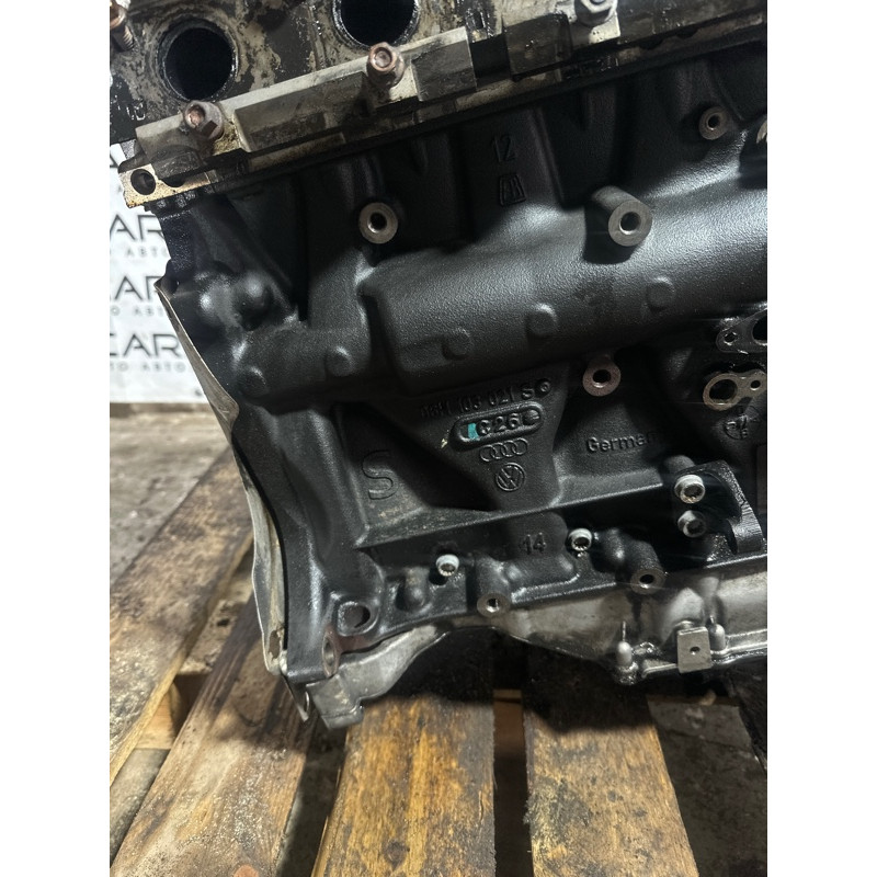 Двигатель (двигатель и элементы) AUDI A4 B8 2014 2.0 TFSI 06H100035A