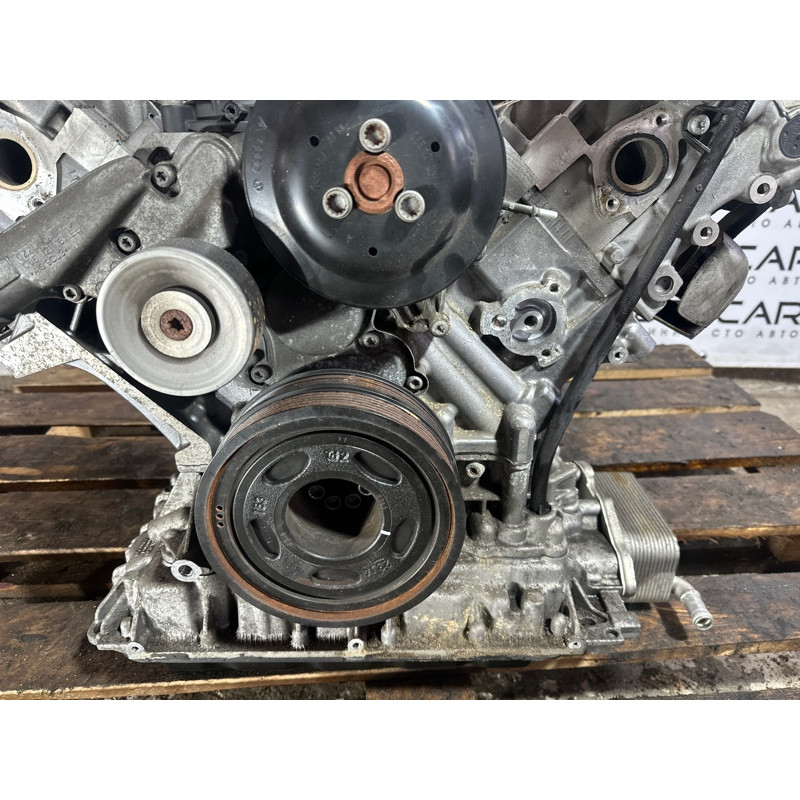 Двигатель (двигатель и элементы) Volkswagen Touareg NF 2012 3.0 Hybrid CGFA 06E100032C