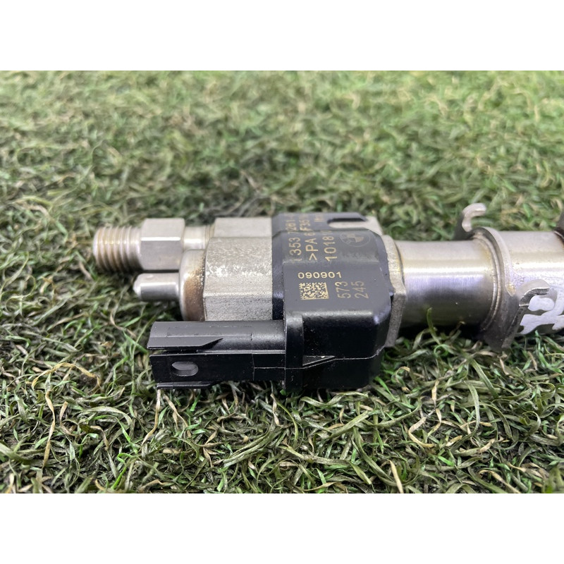 Форсунка топливная (топливная система) BMW 3-series E90 2010 3.0 N54 13538616079