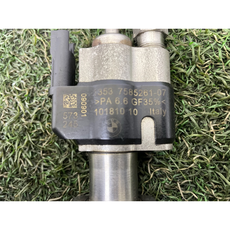 Форсунка топливная (топливная система) BMW 3-series E90 2010 3.0 N54 13538616079