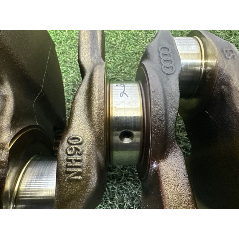 Коленвал (двигатель и элементы) AUDI A4 B8 2010 2.0 CAEB 06H105021M