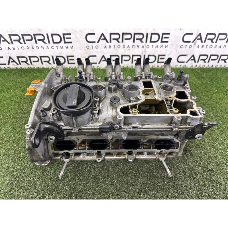 Головка блоку циліндрів (двигун та елементи) AUDI A4 B8 2010 2.0 CAEB 06H103064L