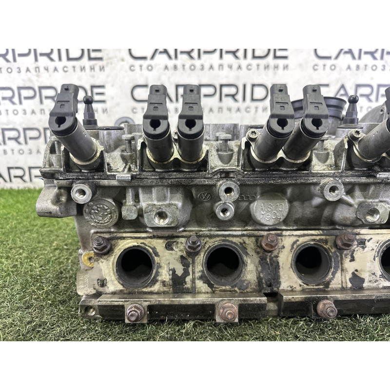 Головка блоку циліндрів (двигун та елементи) AUDI A4 B8 2010 2.0 CAEB 06H103064L