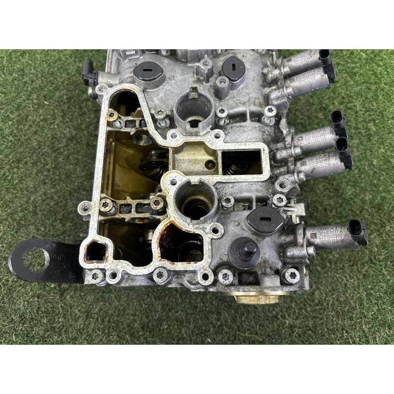Головка блоку циліндрів (двигун та елементи) AUDI A4 B8 2010 2.0 CAEB 06H103064L