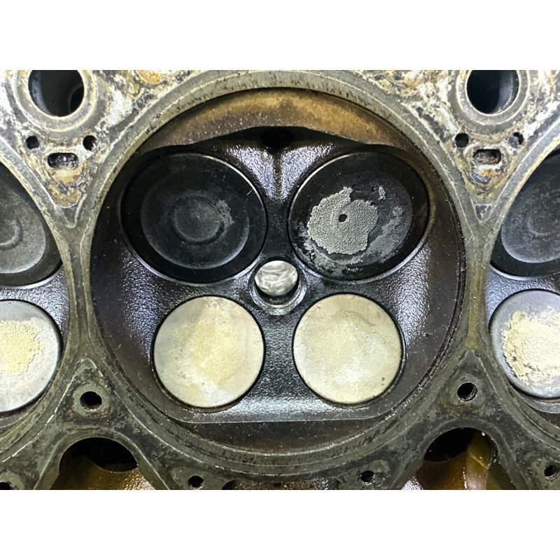 Головка блоку циліндрів (двигун та елементи) AUDI A4 B8 2010 2.0 CAEB 06H103064L