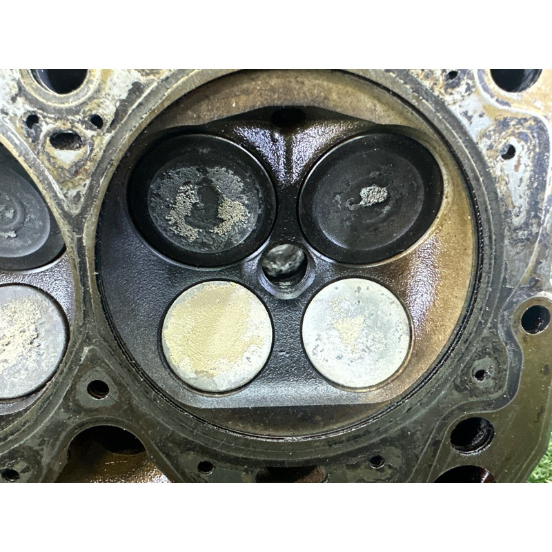 Головка блоку циліндрів (двигун та елементи) AUDI A4 B8 2010 2.0 CAEB 06H103064L