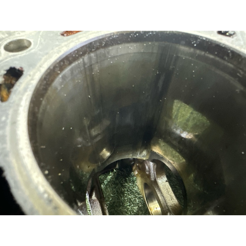 Блок цилиндров (двигатель и элементы) AUDI A4 B8 2010 2.0 CAEB 06H103011AP