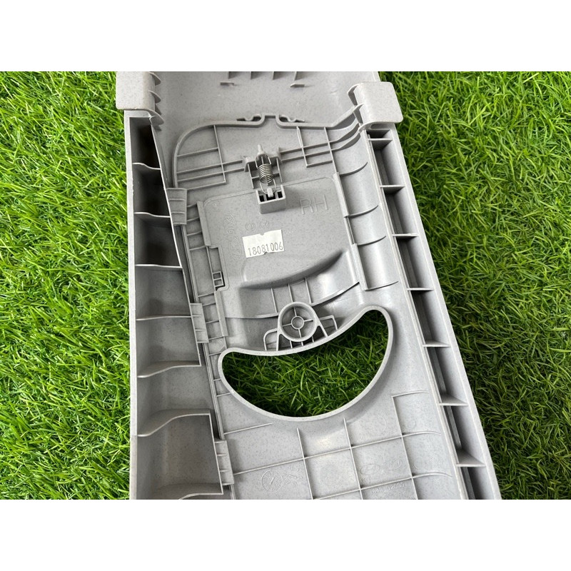 Обшивка стойки центральная (салон) Hyundai Ioniq AE 2018 1.6 Hybrid 85840G2100TTX