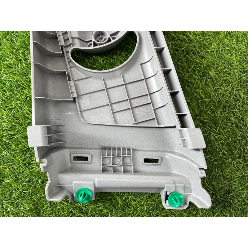 Обшивка стойки центральная (салон) Hyundai Ioniq AE 2018 1.6 Hybrid 85840G2100TTX