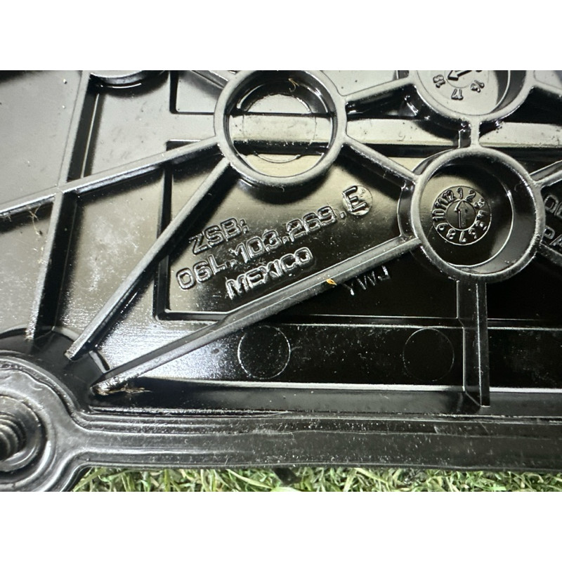 Крышка двигателя (двигатель и элементы) AUDI Q5 FY 2018 2.0 DAYB 06L103269E