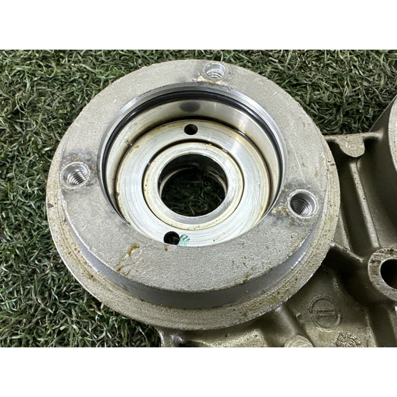 Опорный кронштейн распредвала (двигатель и элементы) AUDI Q5 FY 2018 2.0 DAYB 06K103144D