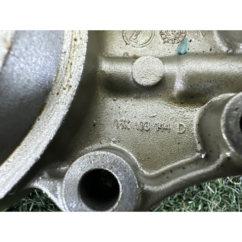 Опорный кронштейн распредвала (двигатель и элементы) AUDI Q5 FY 2018 2.0 DAYB 06K103144D