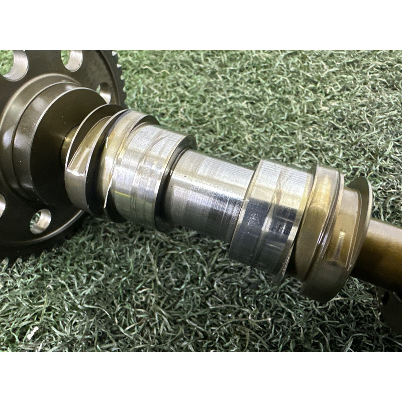 Розподільний вал випускний (двигун та елементи) AUDI A4 B8 2010 2.0 CAEB 06H109022BD