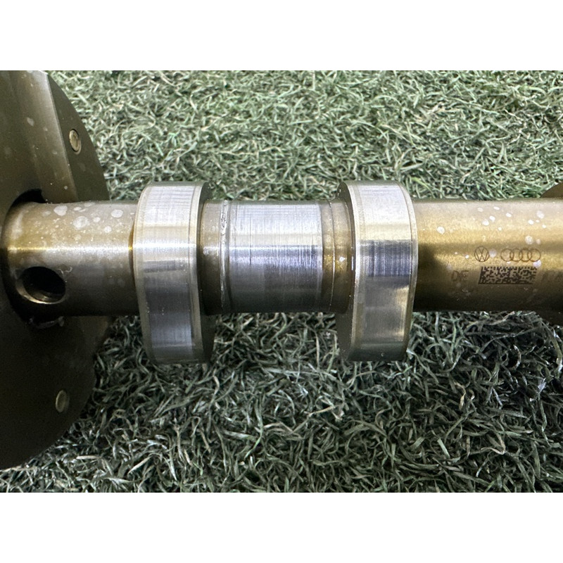 Розподільний вал впускний (двигун та елементи) AUDI A4 B8 2010 2.0 CAEB 06H109021K