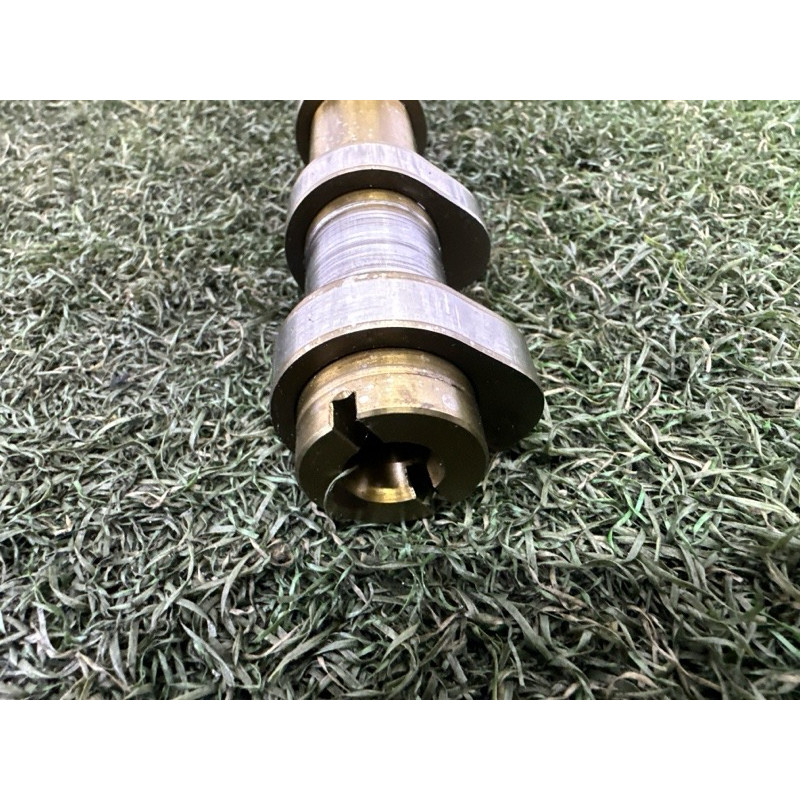 Розподільний вал впускний (двигун та елементи) AUDI A4 B8 2010 2.0 CAEB 06H109021K