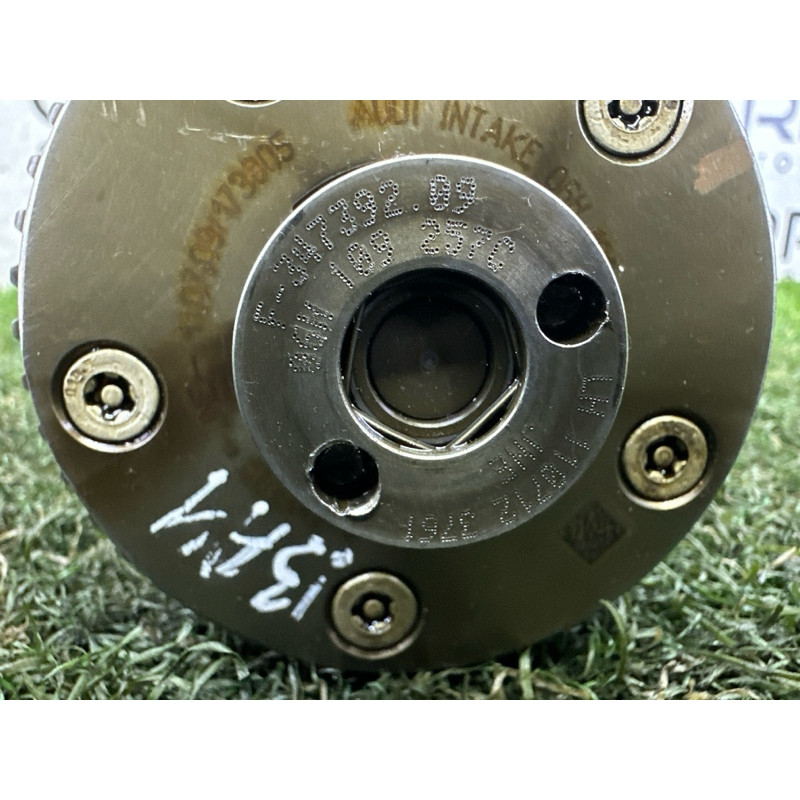 Розподільний вал впускний (двигун та елементи) AUDI A4 B8 2010 2.0 CAEB 06H109021K