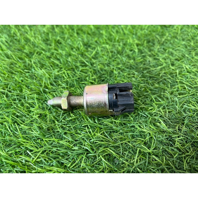 Кінцевик педалі гальма (електрика / датчики) KIA Sorento BL 2005 2.5 CRDI 938103E000