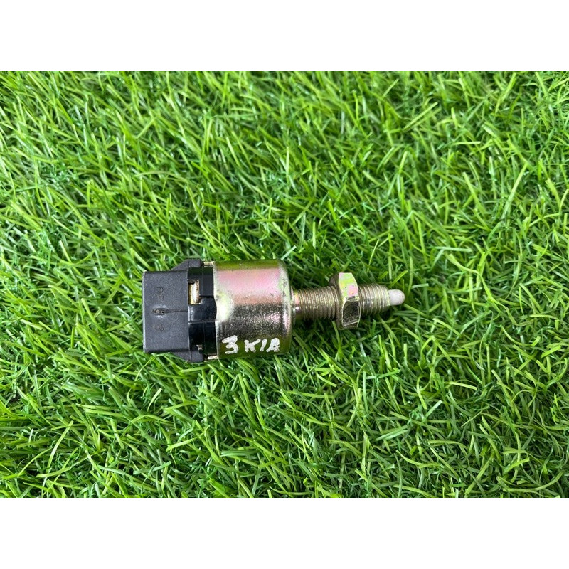 Кінцевик педалі гальма (електрика / датчики) KIA Sorento BL 2005 2.5 CRDI 938103E000