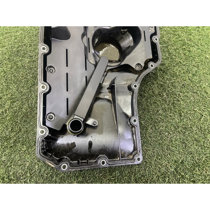 Піддон двигуна (двигун та елементи) AUDI Q5 FY 2018 2.0 DAYB 06L103598S