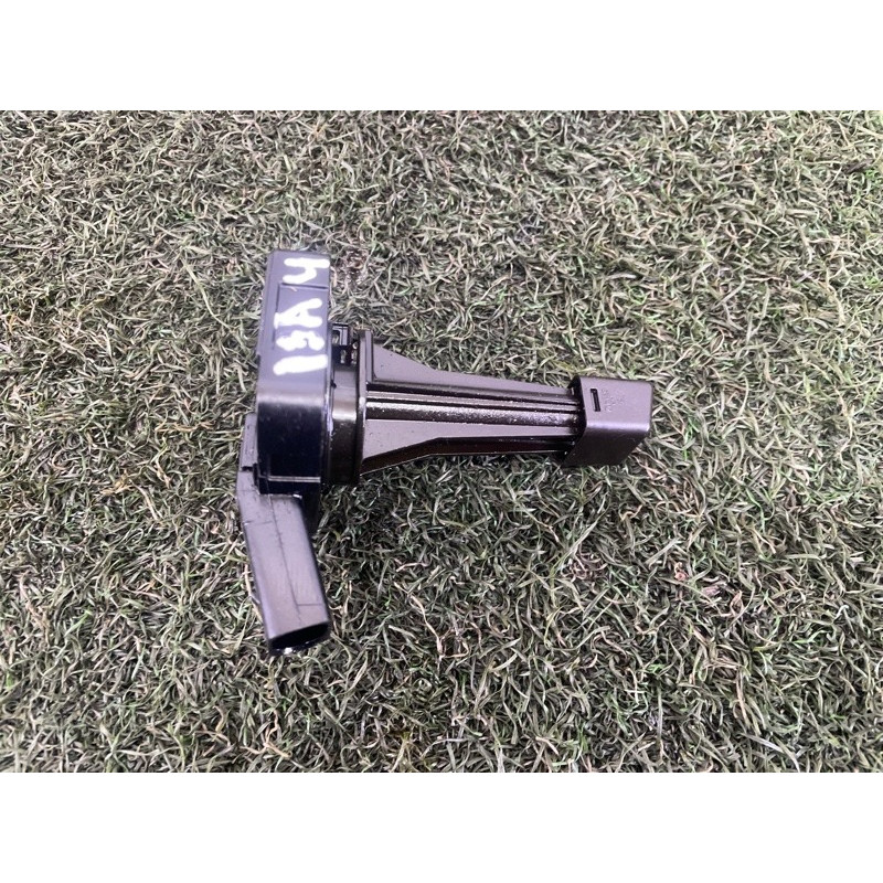 Датчик рівня мастила (електрика двигуна) AUDI A4 B8 2010 2.0 CAEB 03C907660H