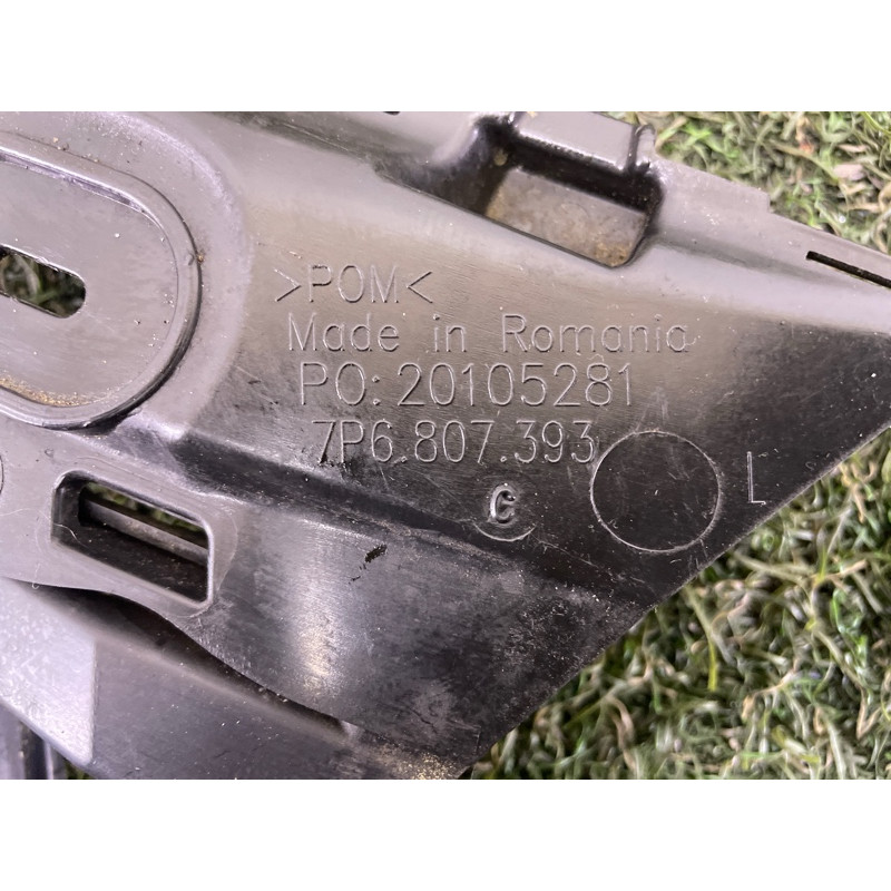 Кріплення бампера (кузов і елементи) Volkswagen Touareg NF 2012 3.0 TDI 7P6807375B
