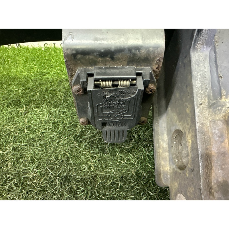 Фаркоп (кузов и элементы) Volkswagen Touareg NF 2012 3.0 Hybrid CGFA 7P0803881D