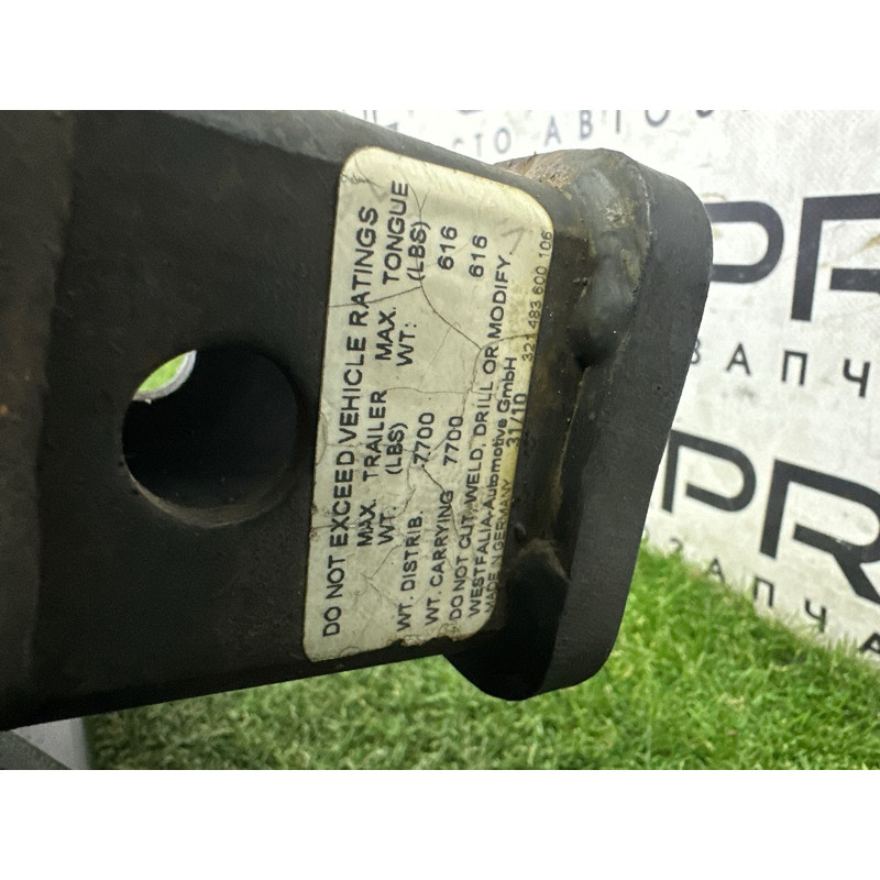 Фаркоп (кузов и элементы) Volkswagen Touareg NF 2012 3.0 Hybrid CGFA 7P0803881D