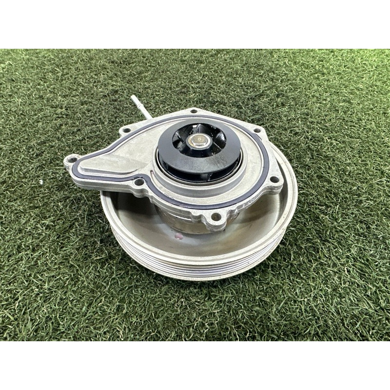 Помпа (система охлаждения) AUDI Q7 4M 2017 3.0 TFSi 06E121018L