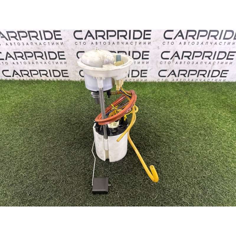 Топливный насос (топливная система) AUDI Q5 8R 2010 3.2 CALB 8R0919051N001