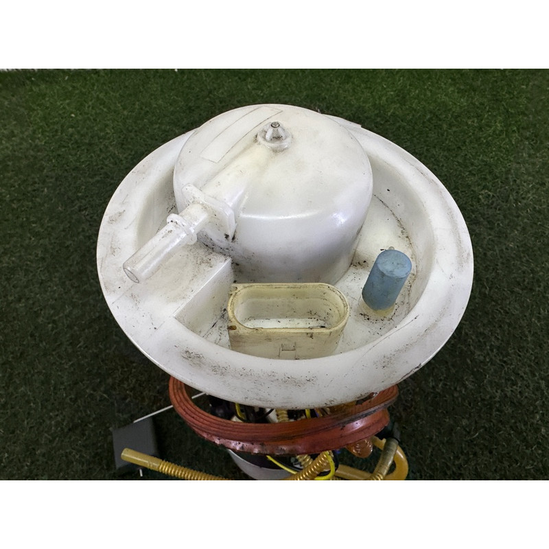 Топливный насос (топливная система) AUDI Q5 8R 2010 3.2 CALB 8R0919051N001