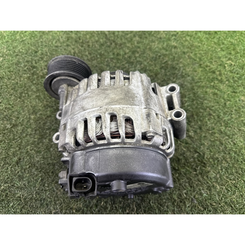 Генератор (электрика) BMW 7-series F01 2011 3.0 N54 12317603778